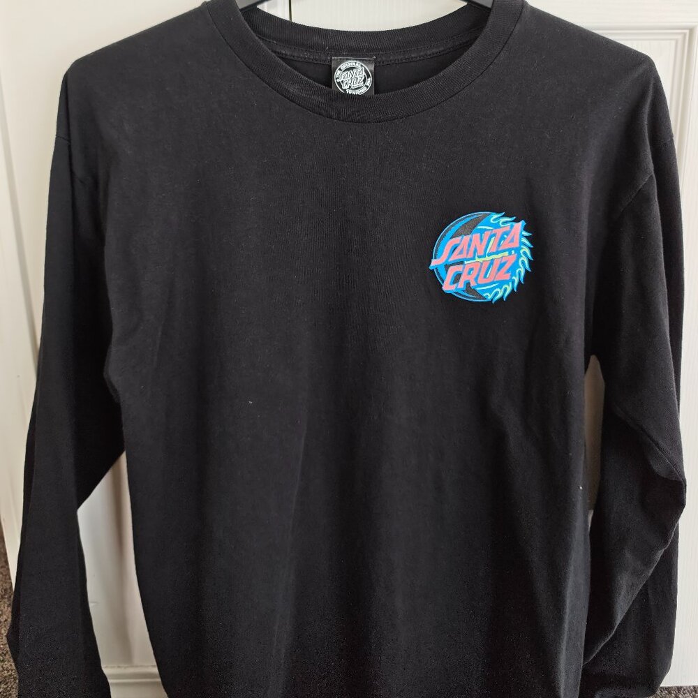 santa cruz vintage skateboarding longsleeve 9/10 condition very warm and cozy